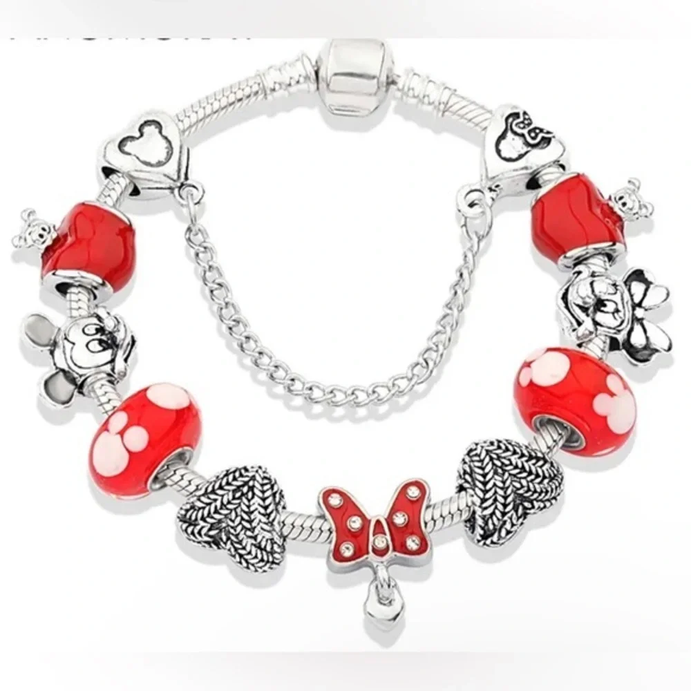 Minnie Mouse Charm bracelet